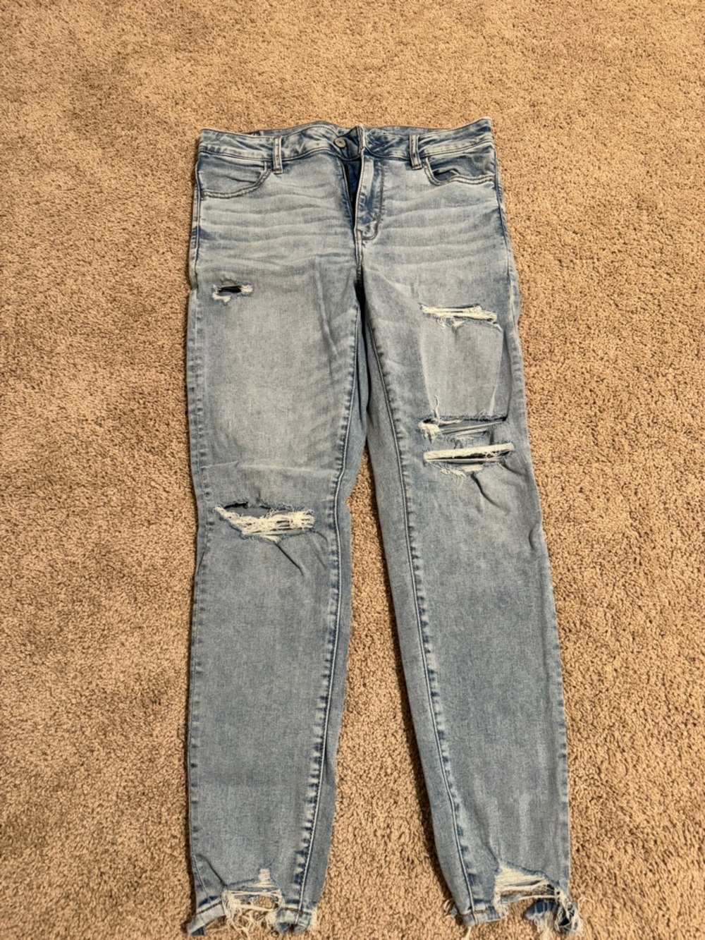 American Eagle Outfitters Light Wash Distressed Skinny Jeans